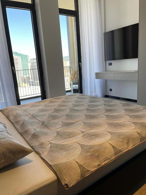 Luxury Penthouse Prishtina Apartamento Pristina Exterior foto