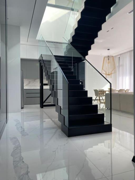 Luxury Penthouse Prishtina Apartamento Pristina Exterior foto